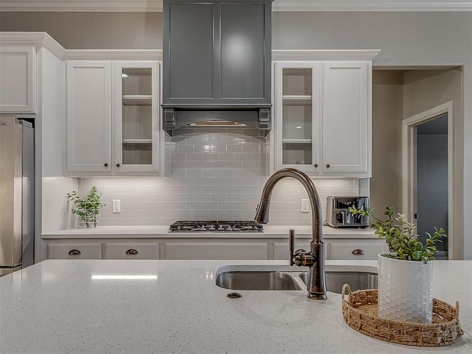 1st image of 509 Carlow Way