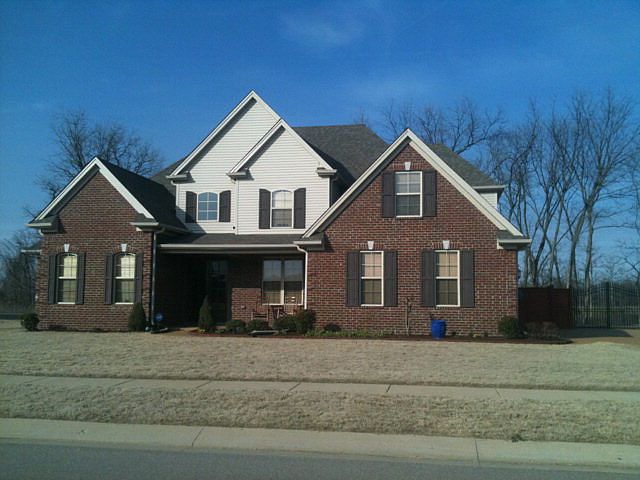 1st image of 684 Riverwest Cir