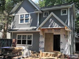 388 Burlington Rd, Paramus, NJ 07652