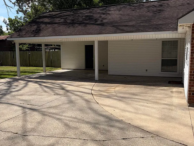 17226 Northlake Dr — Photo 7