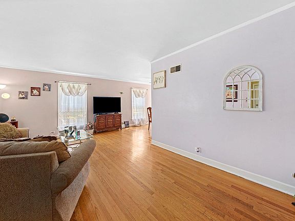 5th image of 2432 W Fitch Ave #C