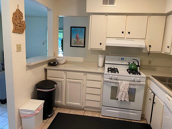 4th image of 2802 Westhill Dr APT 102