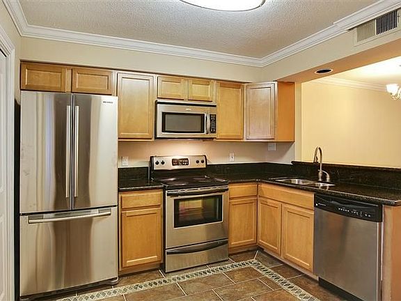 5th image of 339 Deckbar Ave Unit 339B