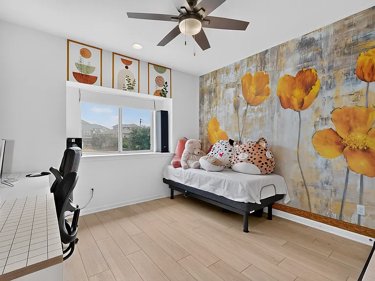 1900 Vinaros Ct — Photo 24
