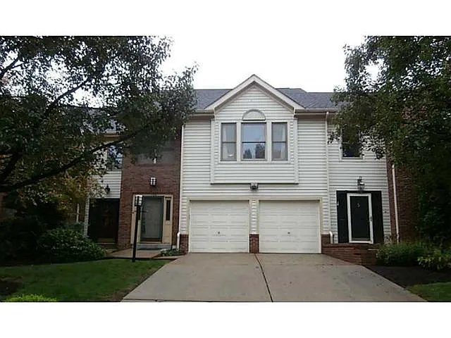 128 Fairway Landings Dr photo 1