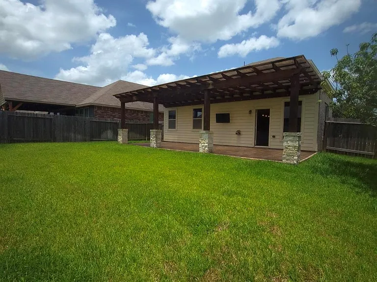 20703 Winghaven Dr — Photo 29