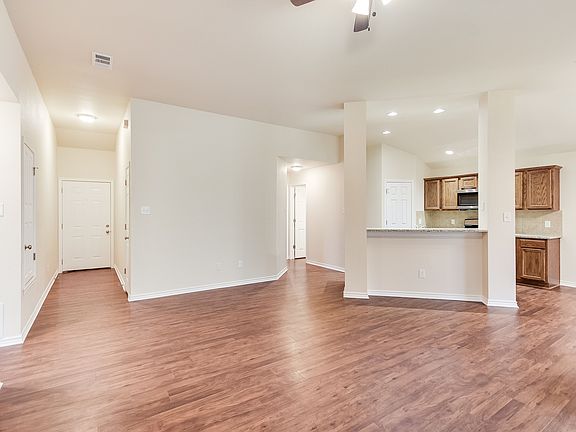2nd image of 1205 Canna Lily Ln
