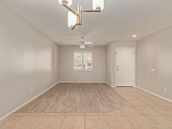 3rd image of 43877 W ELIZABETH Avenue