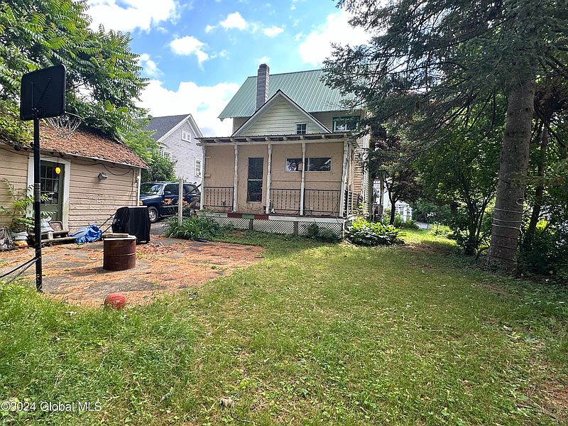 5th image of 269 N Kingsboro Avenue