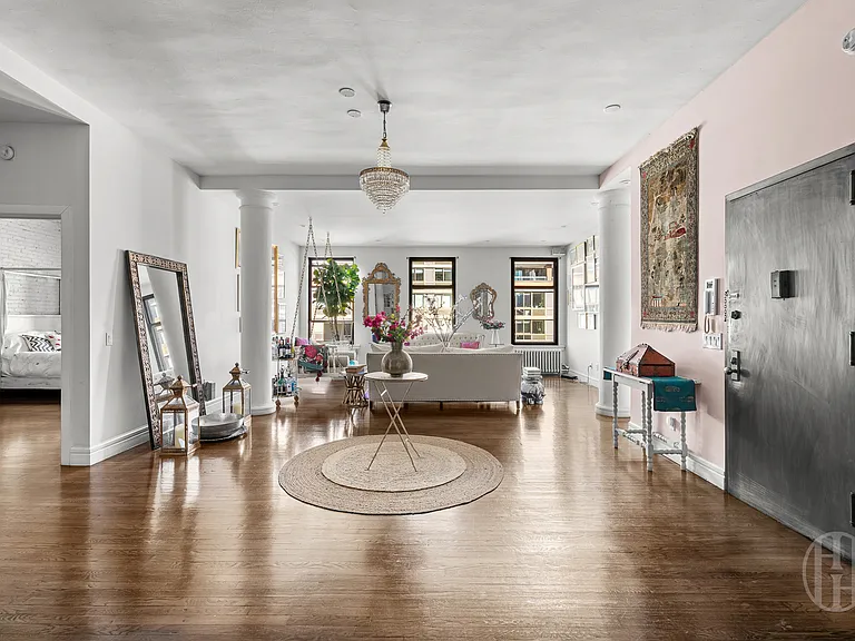 116 W 14th St #8N — Photo 3