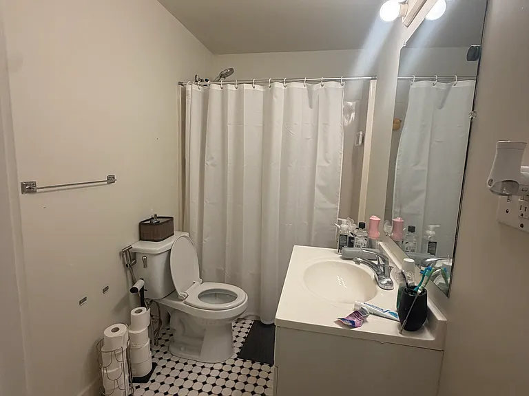 1213 Cambridge St #1 — Photo 6