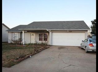 311 E Hardwood Dr, Rogers, AR 72758