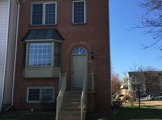 1258 Bond St, Herndon, VA 20170