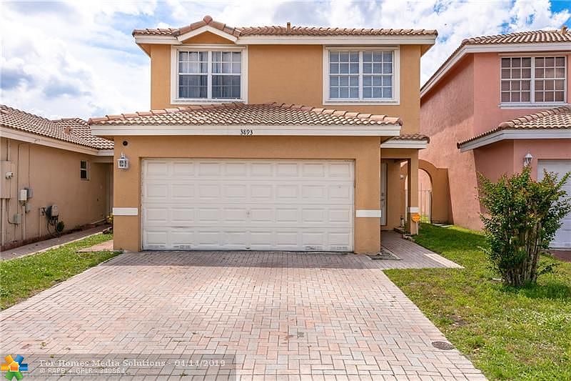 1st image of 3893 NW 67th Way