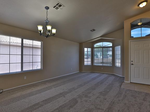 4th image of 539 W Grovers Ave