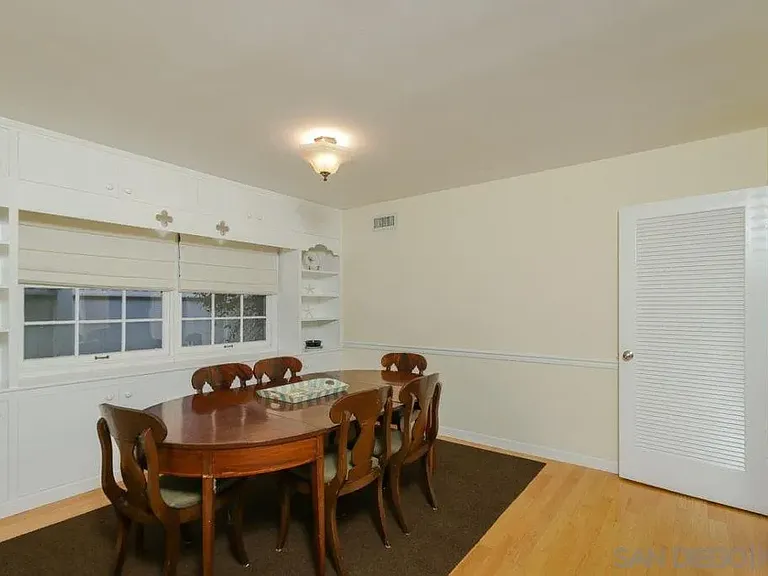 1045 Adella Ave — Photo 20