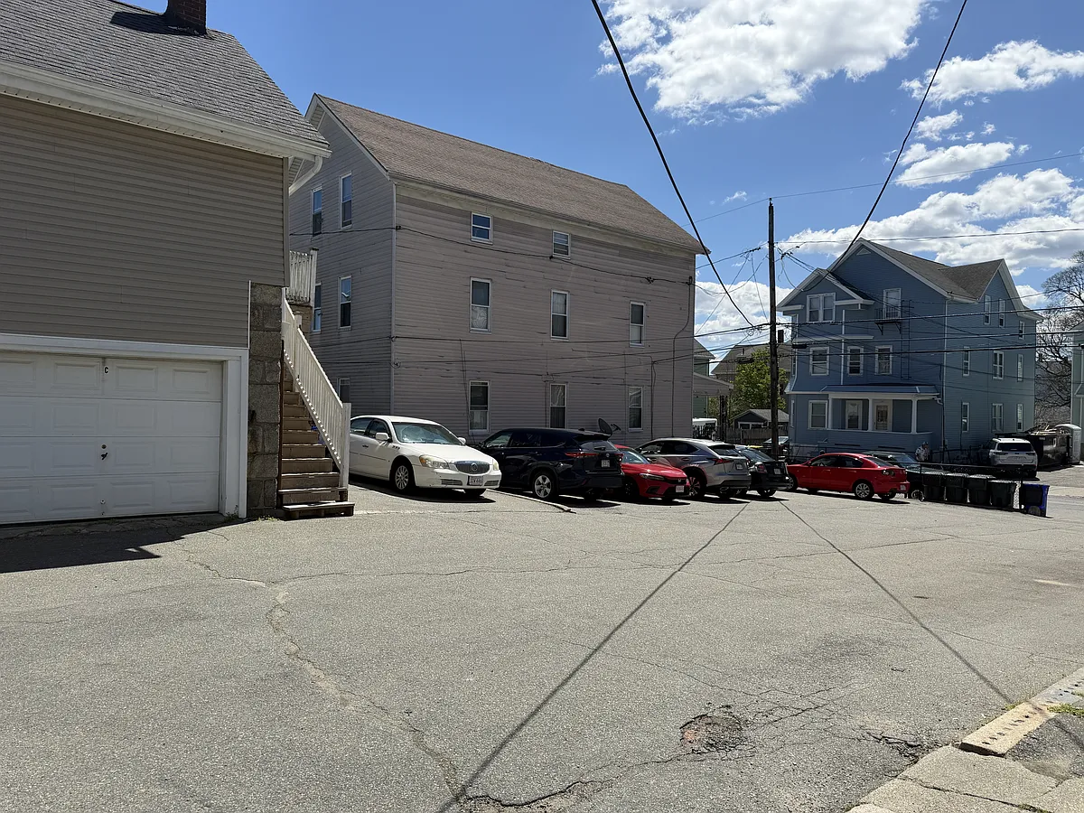 Building Photo - 114-118 Warren St #2W