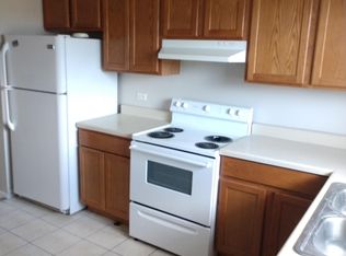 2248 Nichols Rd #D, Arlington Heights, IL 60004