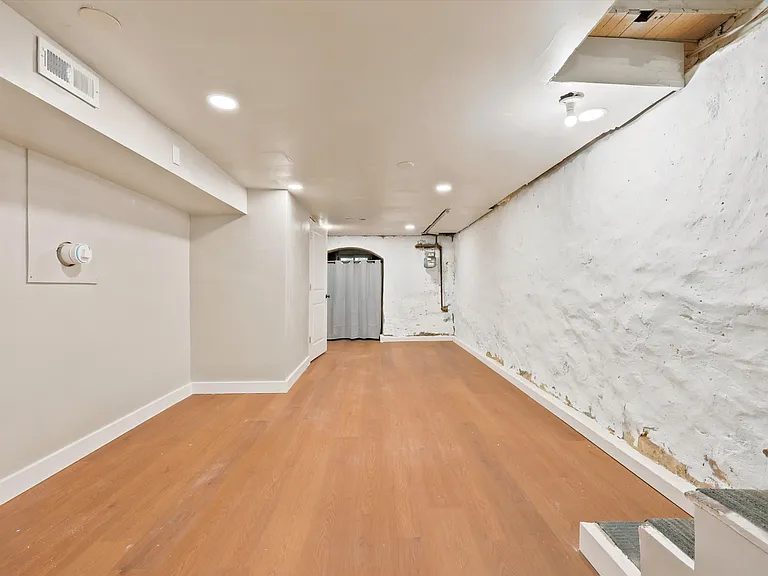 4795 Silverwood St — Photo 23