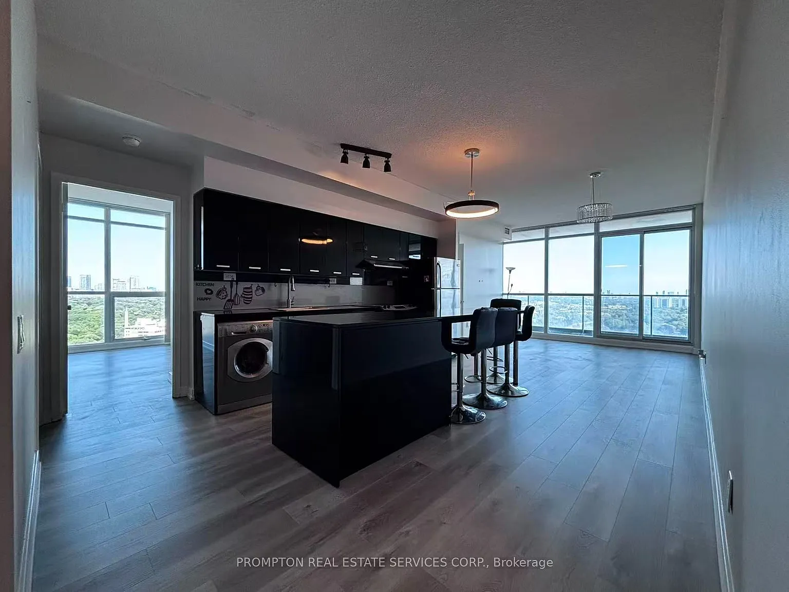 3 bed, $2,950 — Photo 2