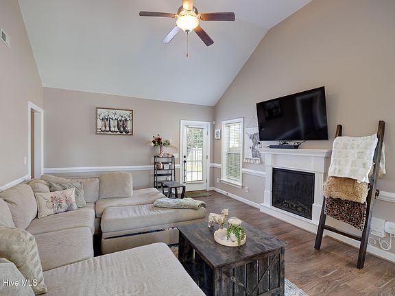 5th image of 3824 St. Augustine Drive