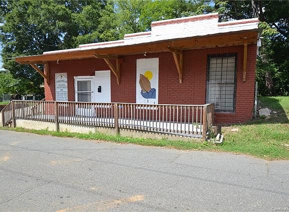 4th image of 909 Seigle Ave