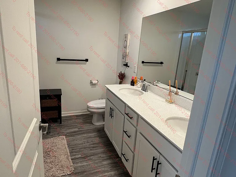 1060 Moraine Dr — Photo 8