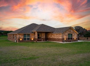 3931 Gracey Ln, Kempner, TX 76539