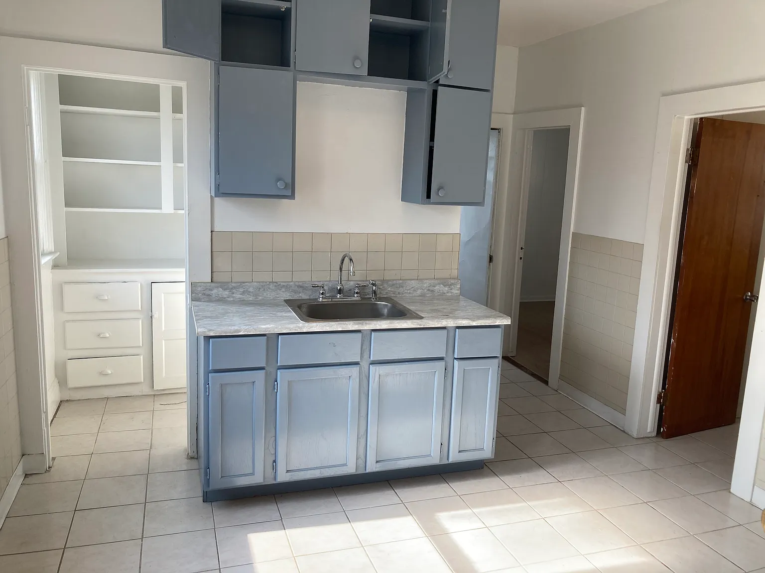4 bed, 1100 sqft, $1,450 — Photo 2
