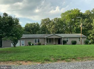 112 Triple Oak Dr, Falling Waters, WV 25419