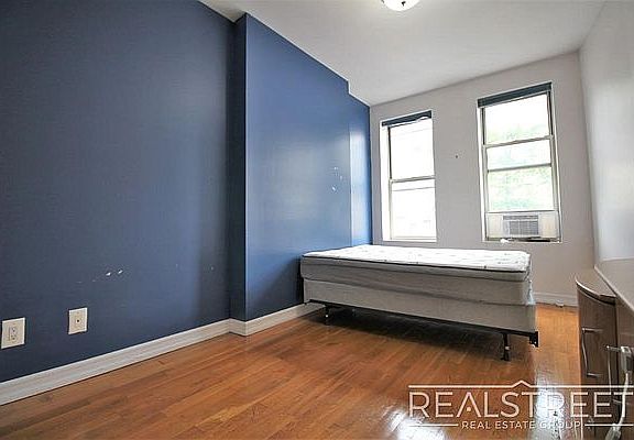 5th image of 411 Rogers Ave #1F