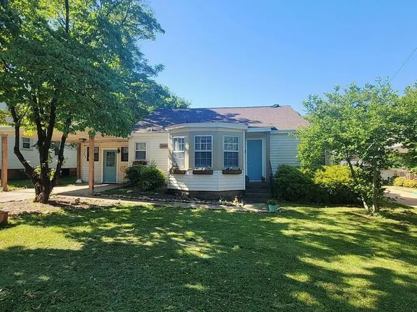 1209 Lee St, Tupelo, MS 38804