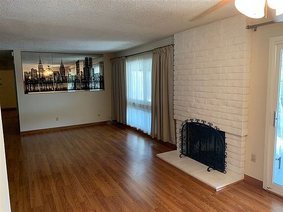 3rd image of 6985 Boxford Dr