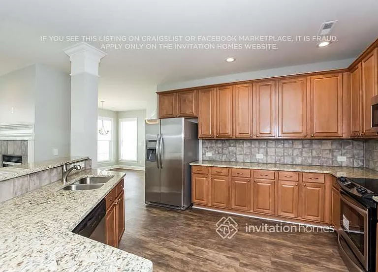 3016 Ivy Brook Pl — Photo 5