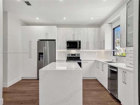 5th image of 21382 Marina Cove Cir