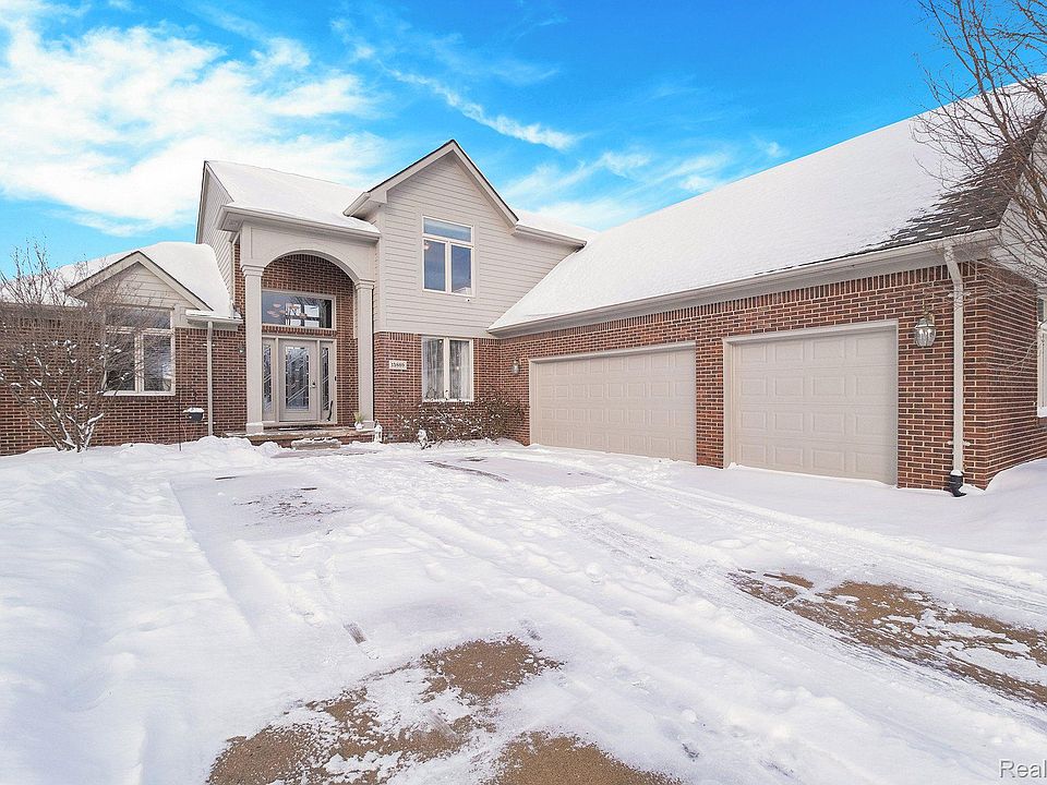 1st image of 15889 Tea Rose Dr