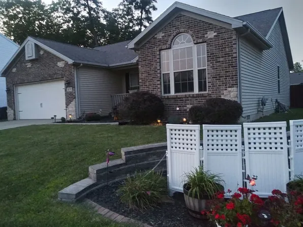 931 Woodberry Ln, Charleston, IL 61920