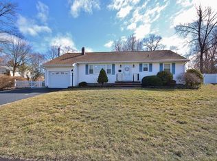 38 Crestwood Dr, New City, NY 10956