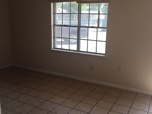 3rd image of 404 E Craven Ave APT 14