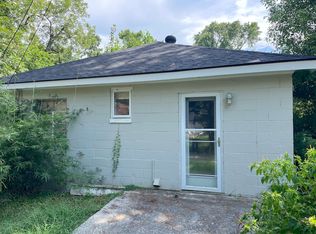 416 1/2 E 62nd St, Savannah, GA 31405