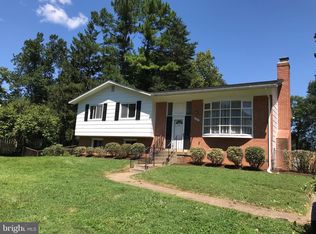 2551 Rambling Rd, Vienna, VA 22181