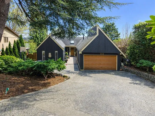 343 Dartmoor Dr, Coquitlam, BC V3K 5R6