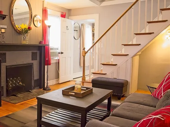 28 Glenwood Rd, Billerica, MA 01821