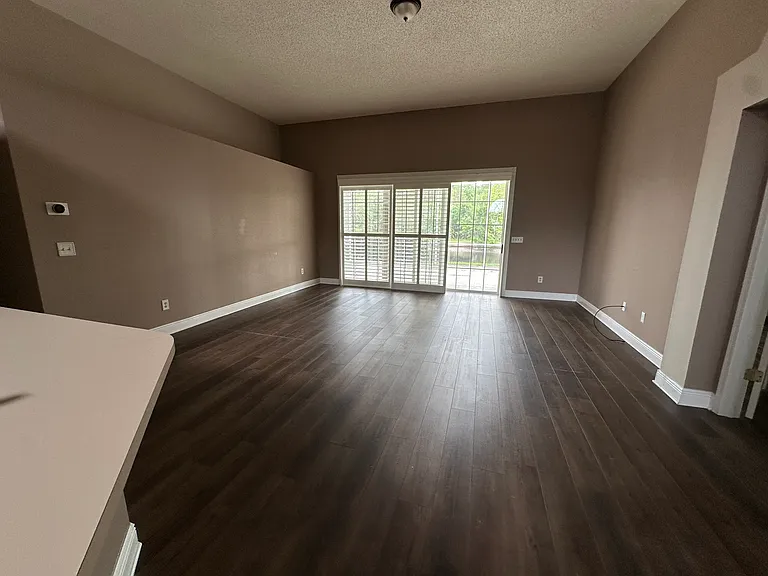 18409 Canary Ln — Photo 8