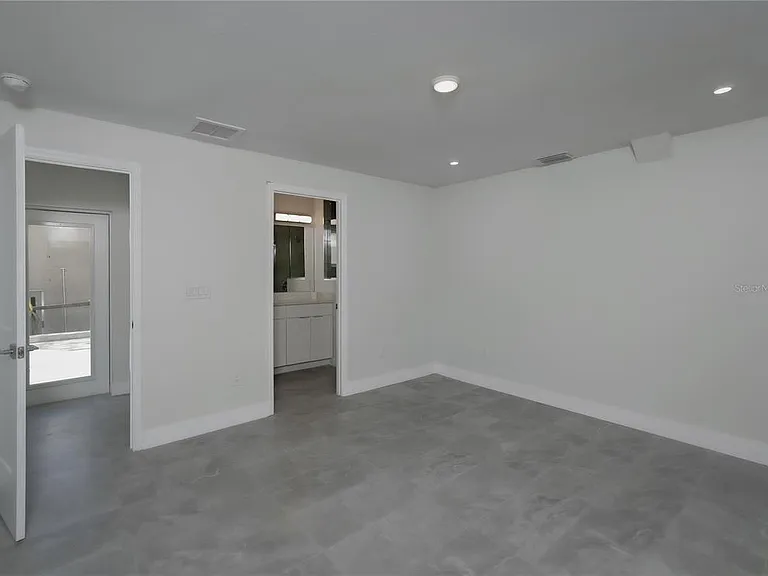 310 Hibiscus St #B — Photo 7