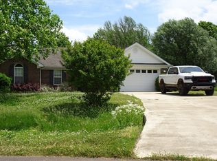 109 White Willow Ct, Hazel Green, AL 35750