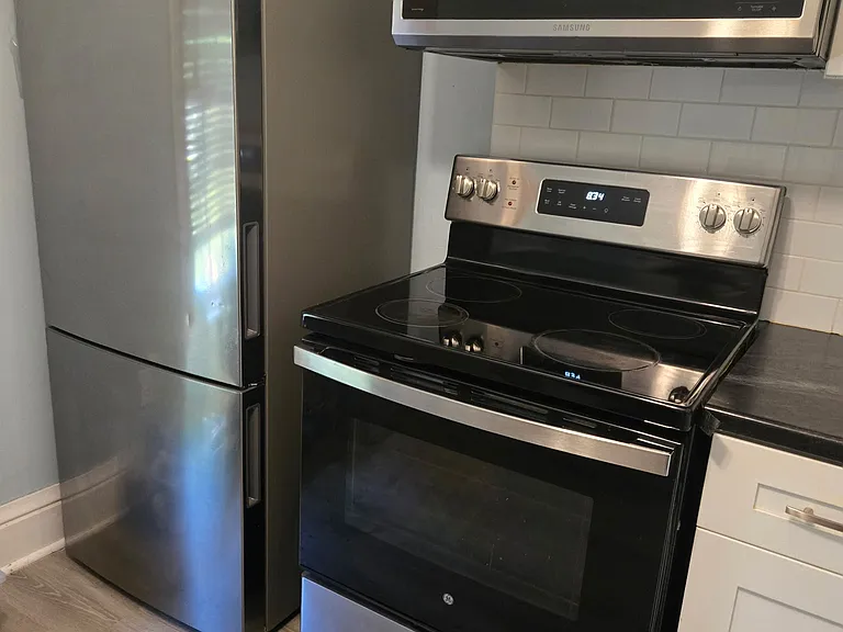4266 Elgin St #2 — Photo 10