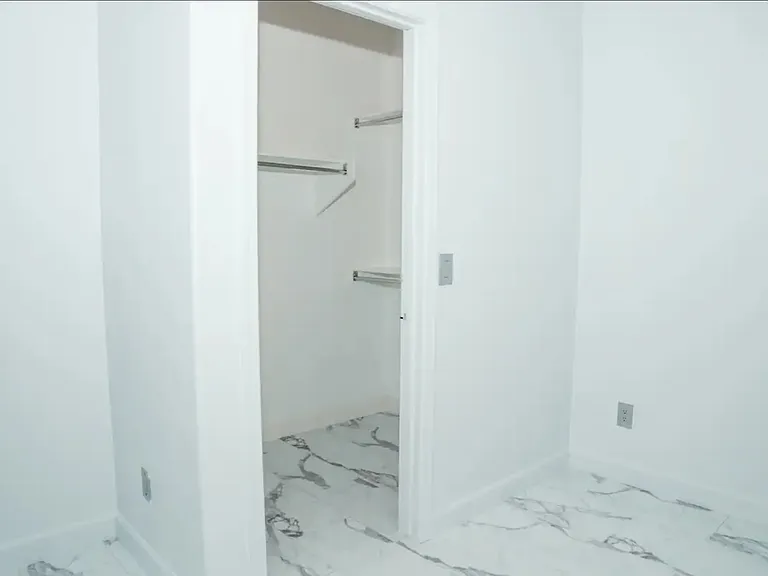 29601 W Columbus Ave — Photo 27