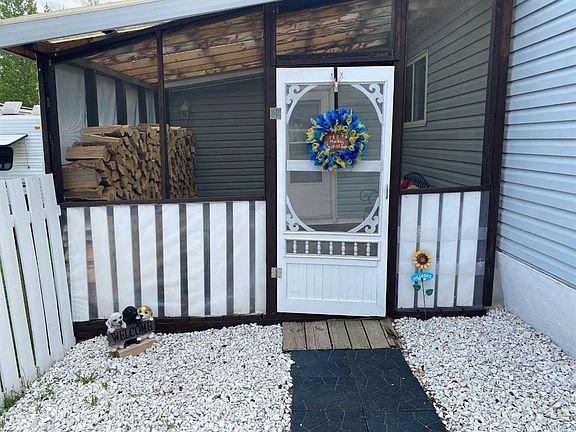 2nd image of 30 Pinewoods Dr
