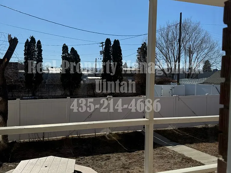 145 W 100 N — Photo 17